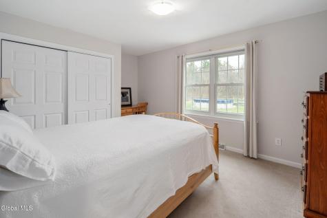 632 Maple Lane Schenectady NY 12309