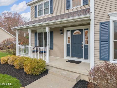 632 Maple Lane Schenectady NY 12309