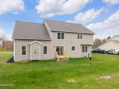 632 Maple Lane Schenectady NY 12309