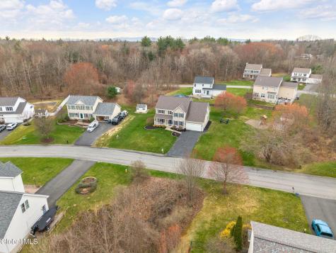 632 Maple Lane Schenectady NY 12309