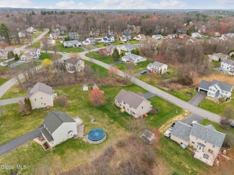 632 Maple Lane Schenectady NY 12309
