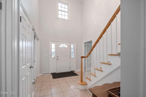 632 Maple Lane Schenectady NY 12309