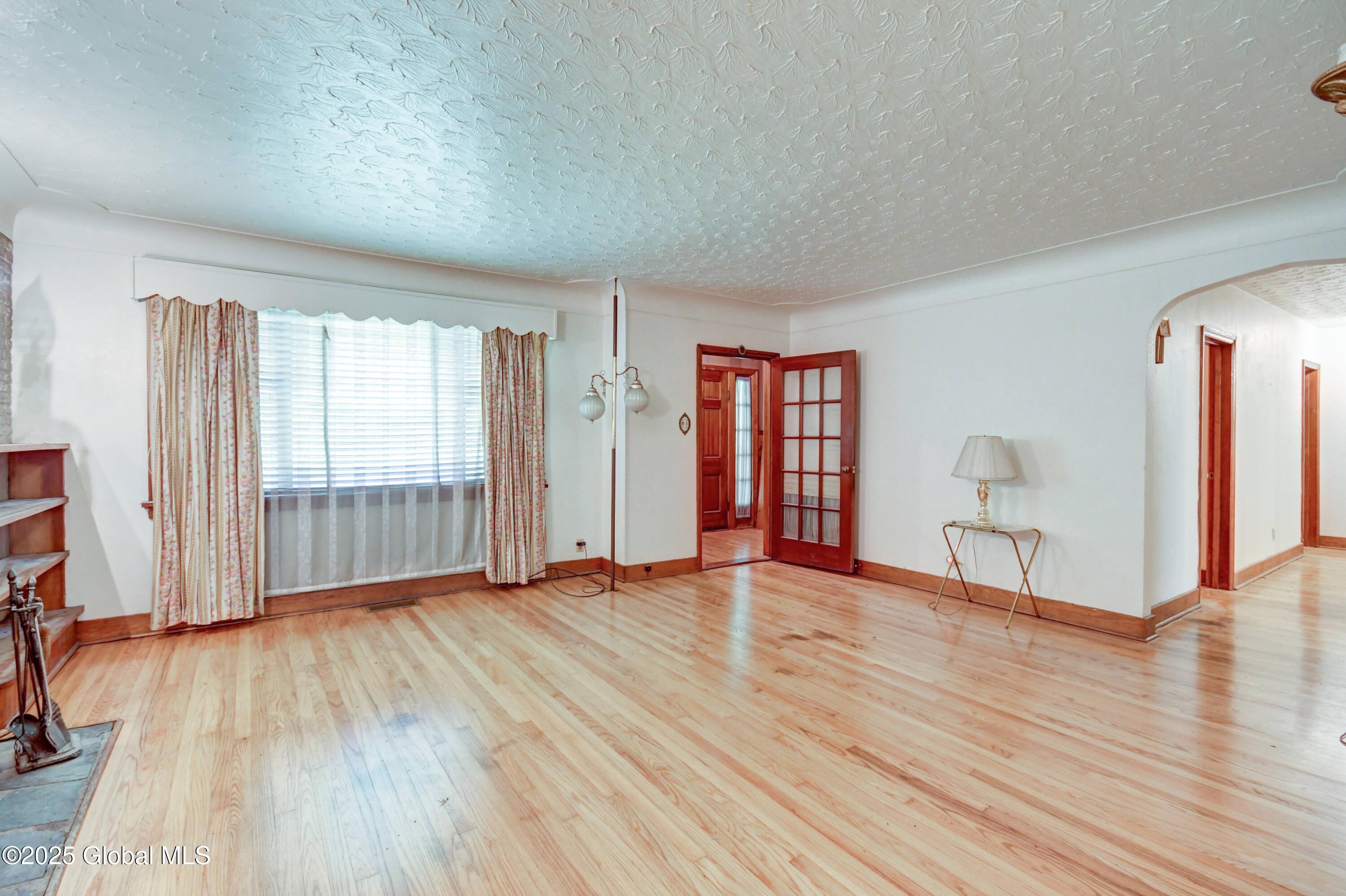 55 Crescent Avenue Amsterdam NY 12010