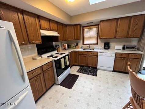 40 Lawrence Road Hunter NY 12444