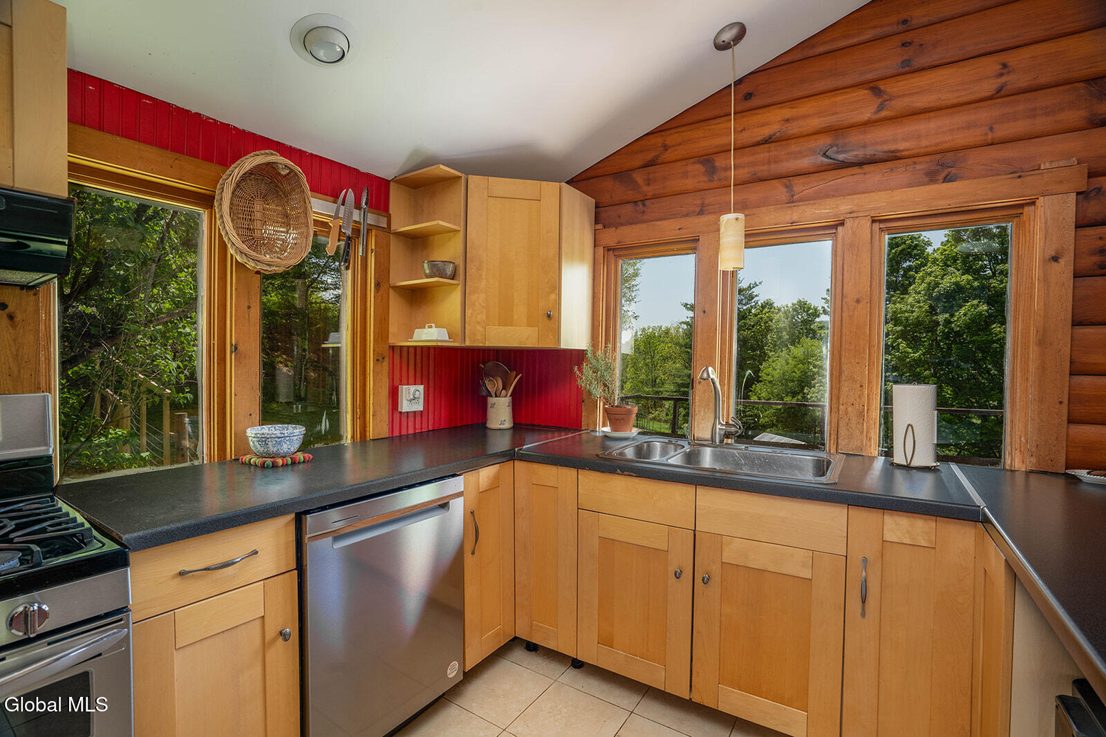 130 Mcmillan Road Cambridge NY 12816