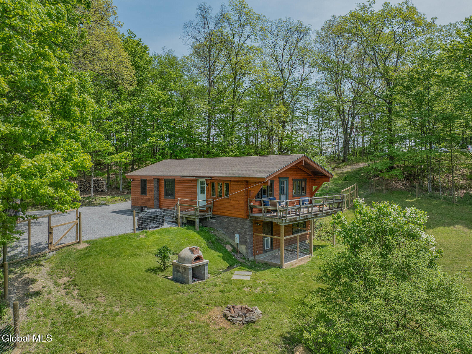 130 Mcmillan Road Cambridge NY 12816
