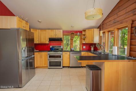 130 Mcmillan Road Cambridge NY 12816