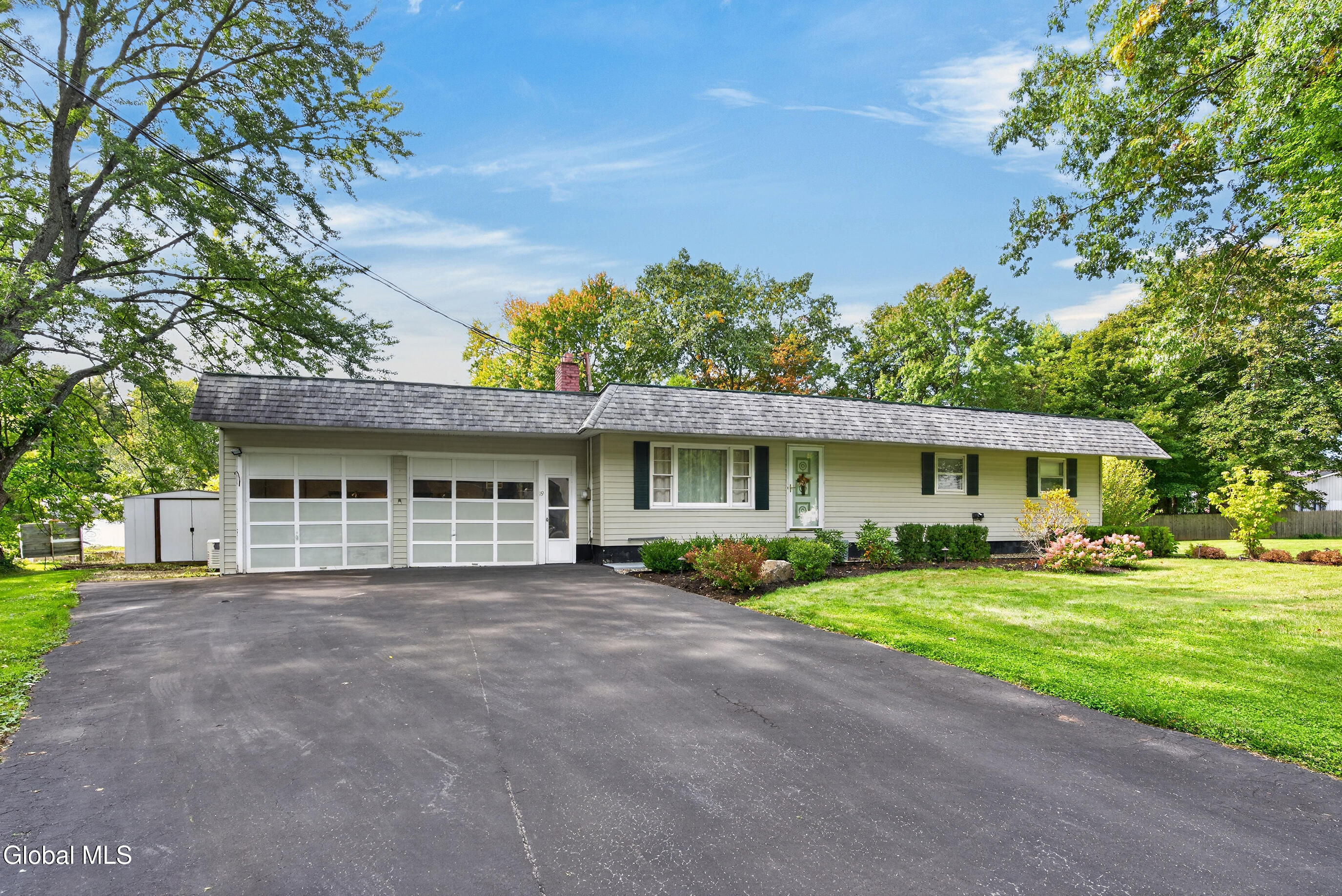 19 Stephen Road Schenectady NY 12302