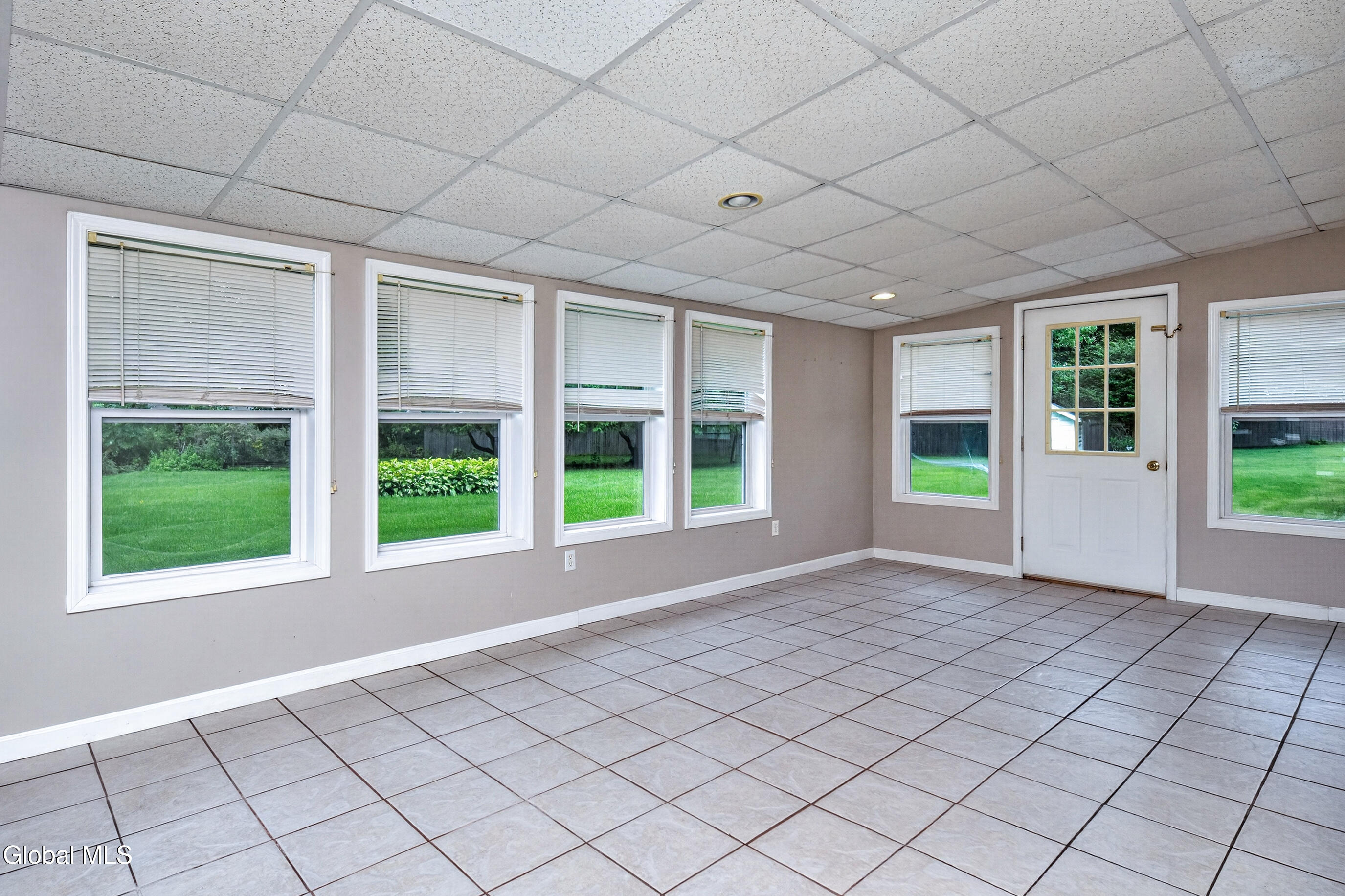 19 Stephen Road Schenectady NY 12302