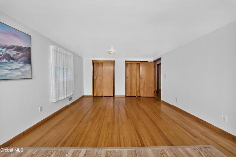 19 Stephen Road Schenectady NY 12302