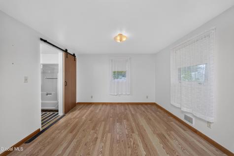 19 Stephen Road Schenectady NY 12302
