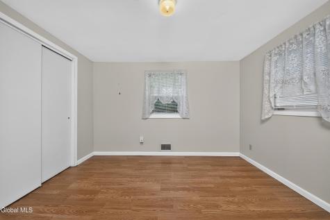 19 Stephen Road Schenectady NY 12302
