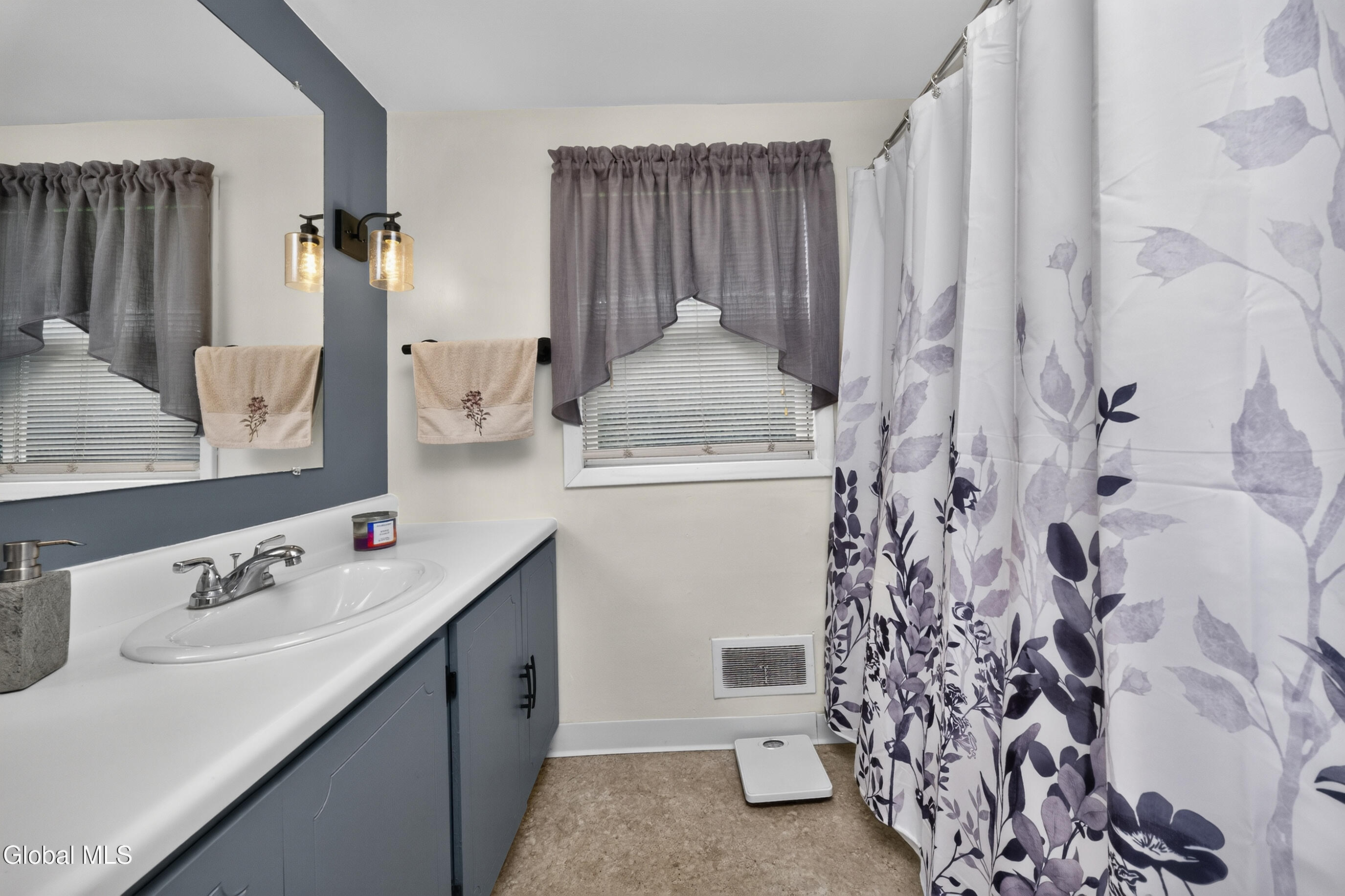 19 Stephen Road Schenectady NY 12302
