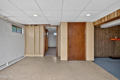 19 Stephen Road Schenectady NY 12302