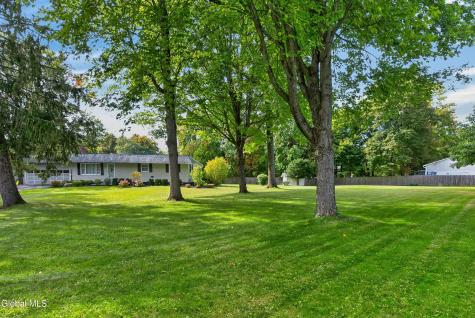 19 Stephen Road Schenectady NY 12302