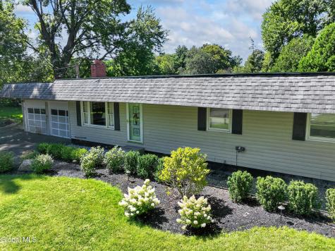 19 Stephen Road Schenectady NY 12302