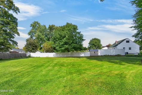 19 Stephen Road Schenectady NY 12302