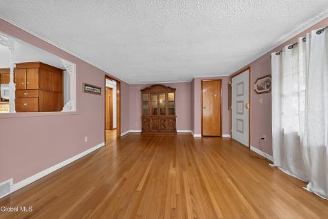 19 Stephen Road Schenectady NY 12302