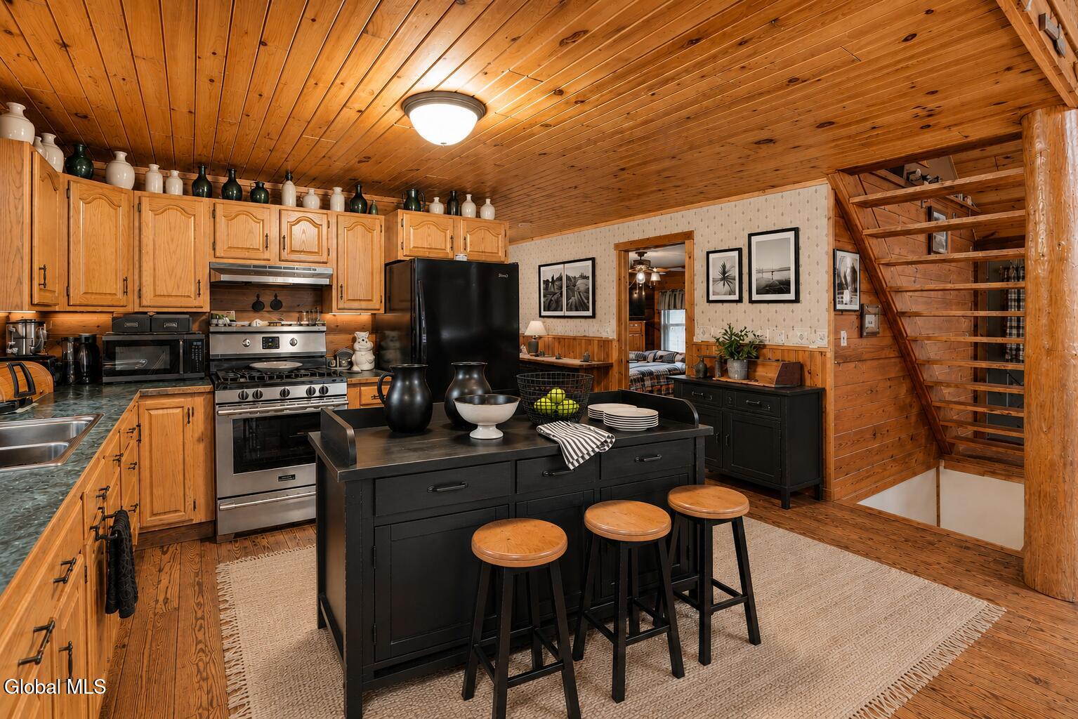 14 Young Road Middle Grove NY 12850