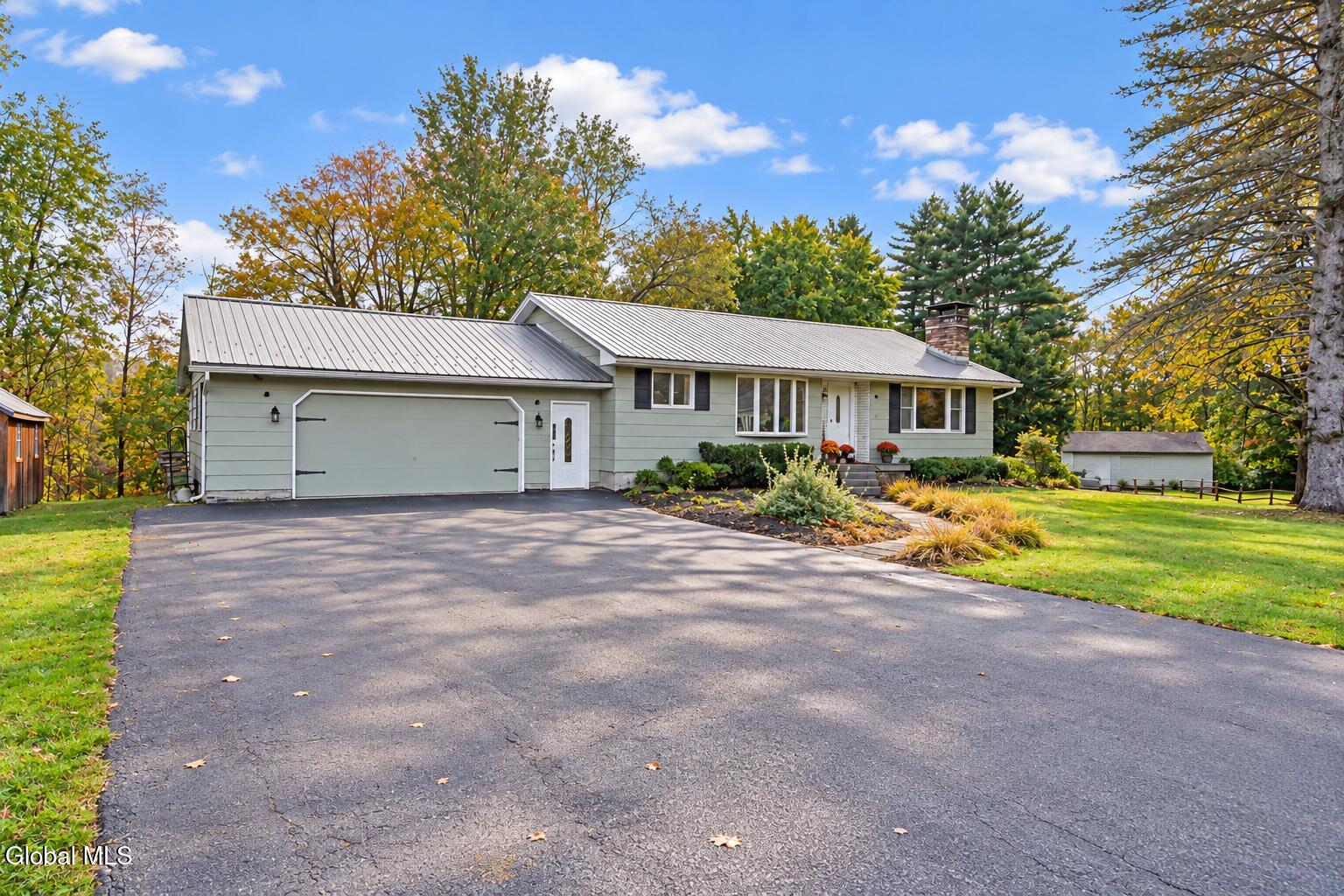 139 Blowers Road Gloversville NY 12078