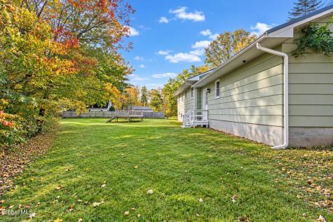 139 Blowers Road Gloversville NY 12078