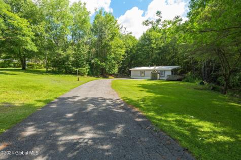 136 Fayville Road Middle Grove NY 12850