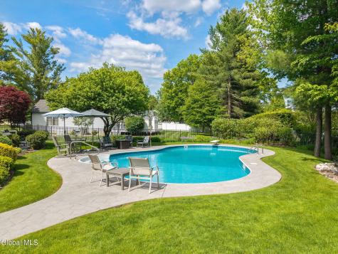 819 Via Marchella Schenectady NY 12303
