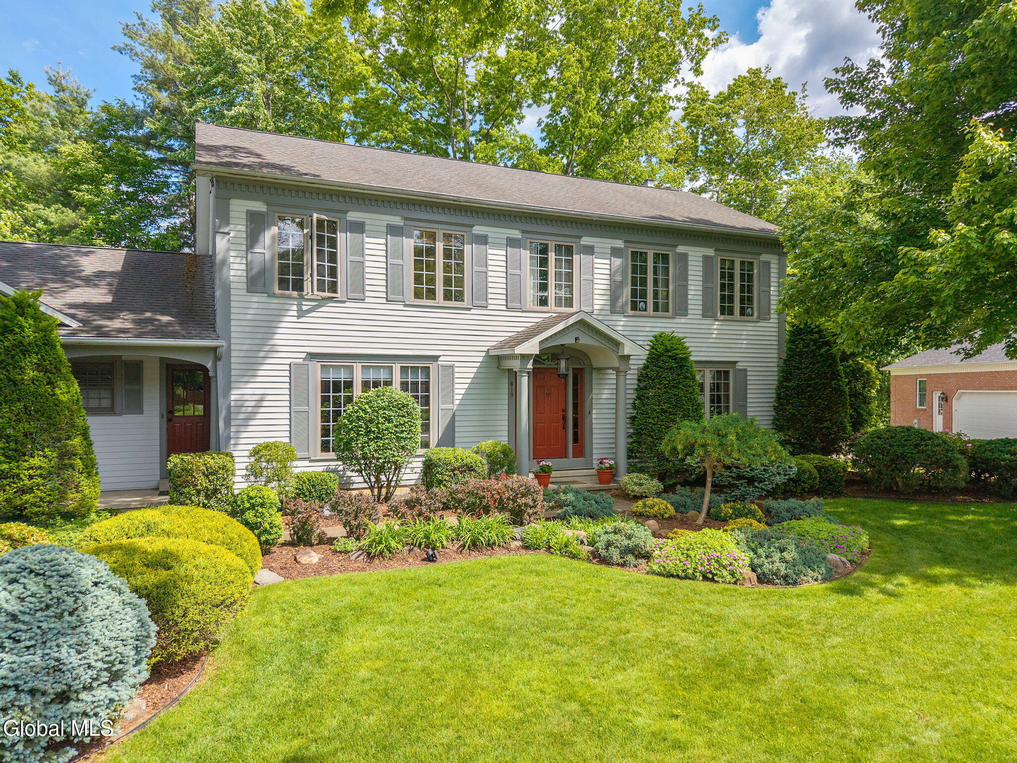 819 Via Marchella Schenectady NY 12303
