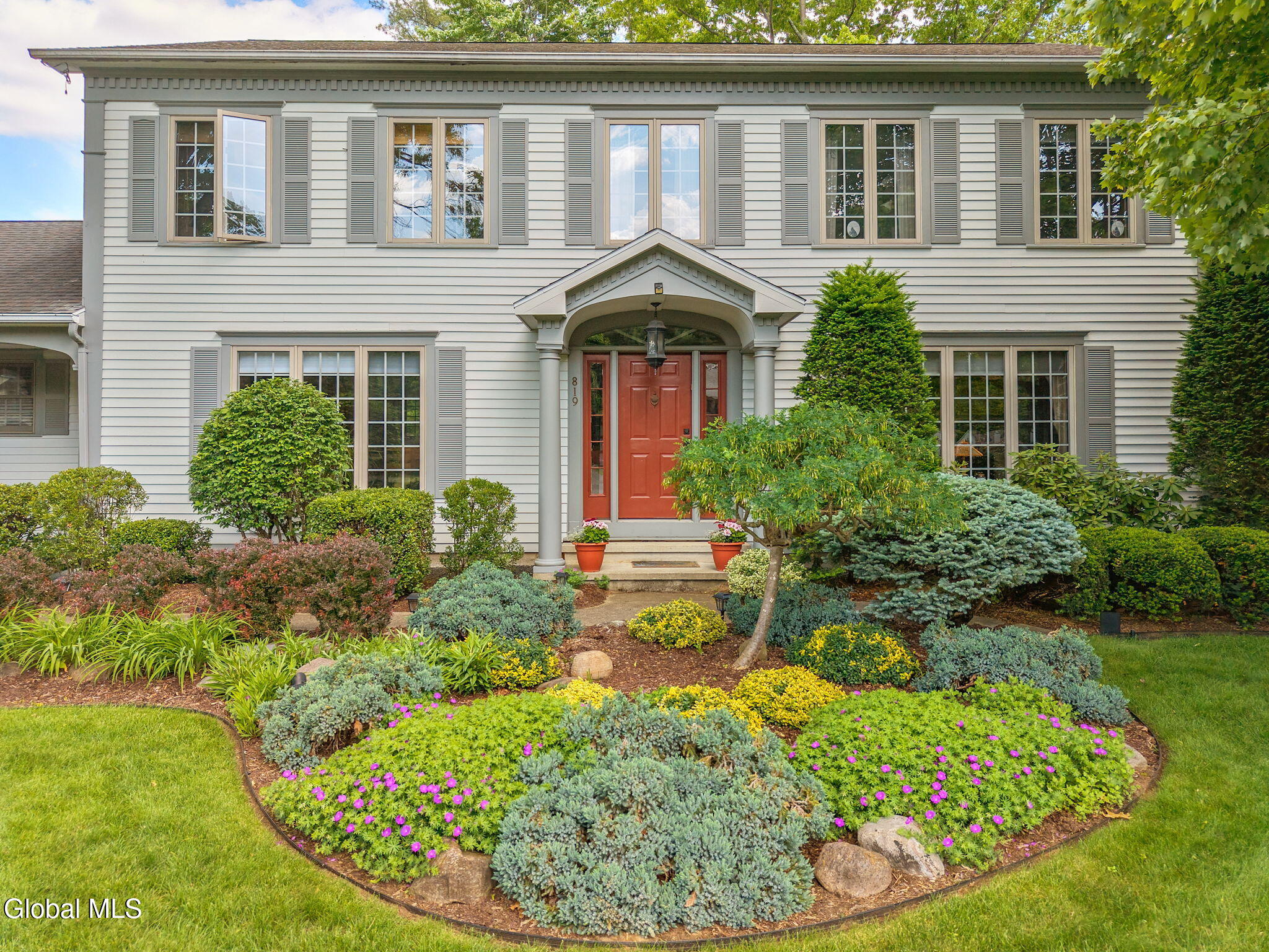 819 Via Marchella Schenectady NY 12303