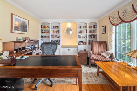819 Via Marchella Schenectady NY 12303