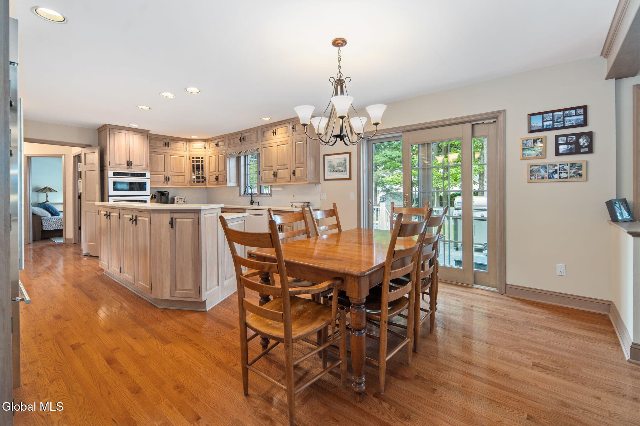 819 Via Marchella Schenectady NY 12303