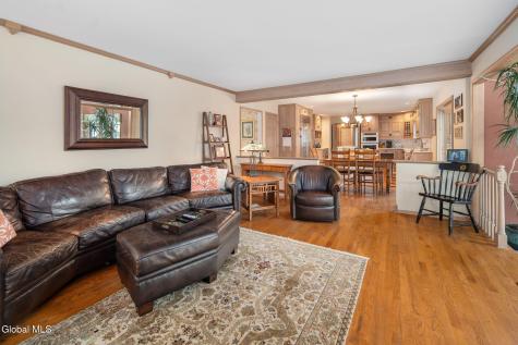 819 Via Marchella Schenectady NY 12303