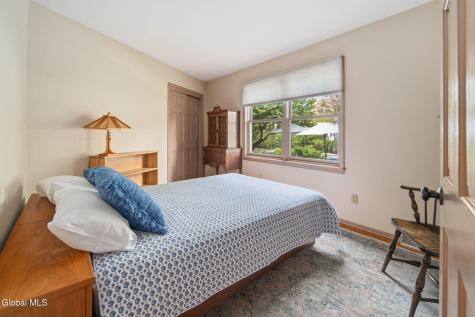 819 Via Marchella Schenectady NY 12303