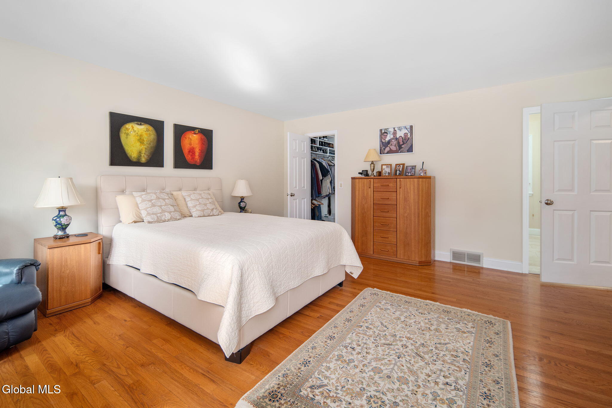 819 Via Marchella Schenectady NY 12303