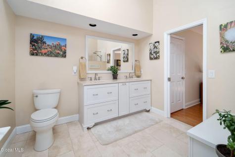 819 Via Marchella Schenectady NY 12303