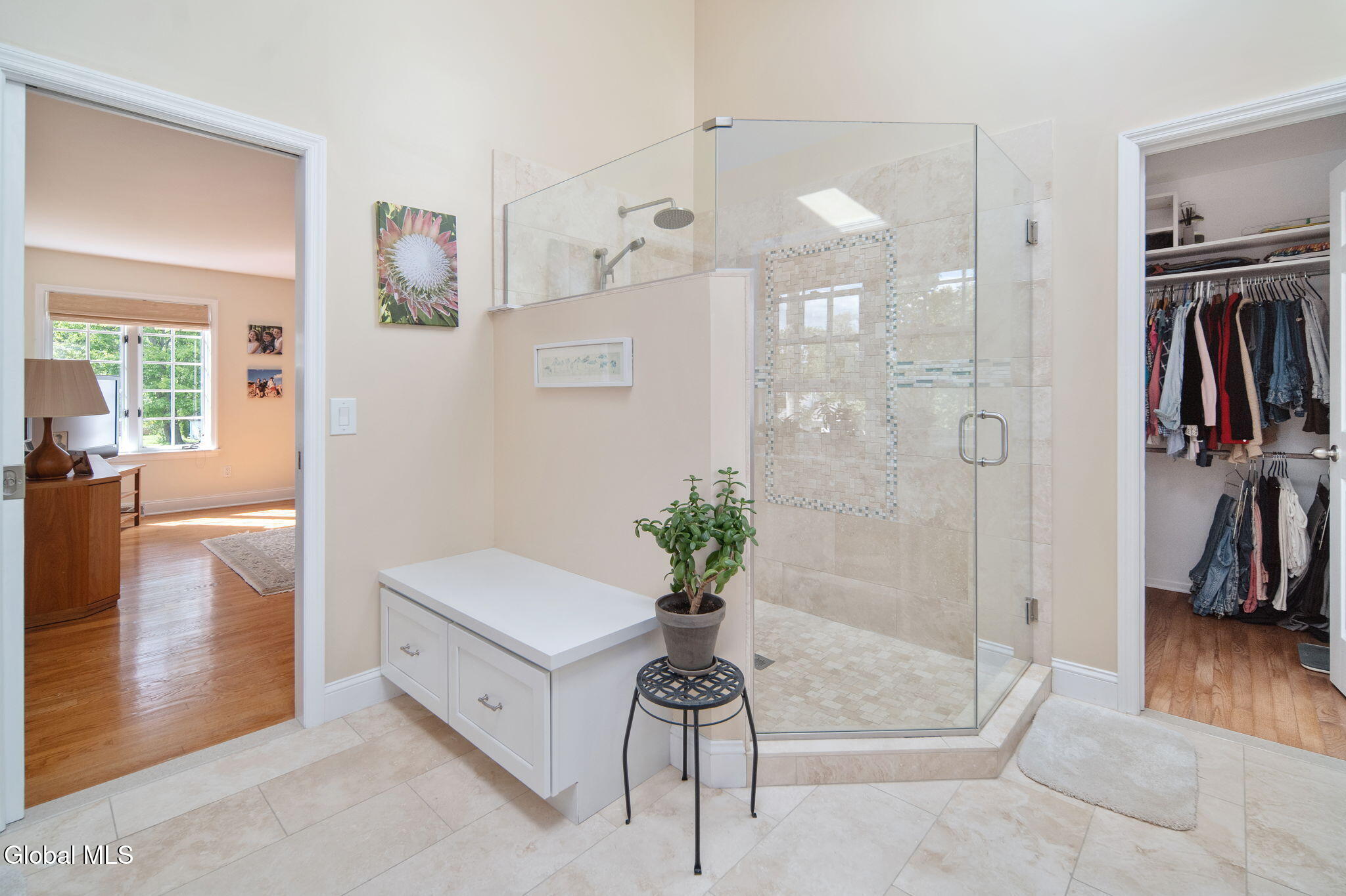 819 Via Marchella Schenectady NY 12303