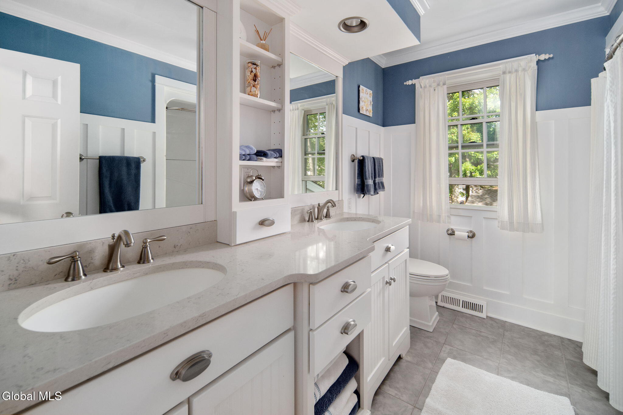 819 Via Marchella Schenectady NY 12303
