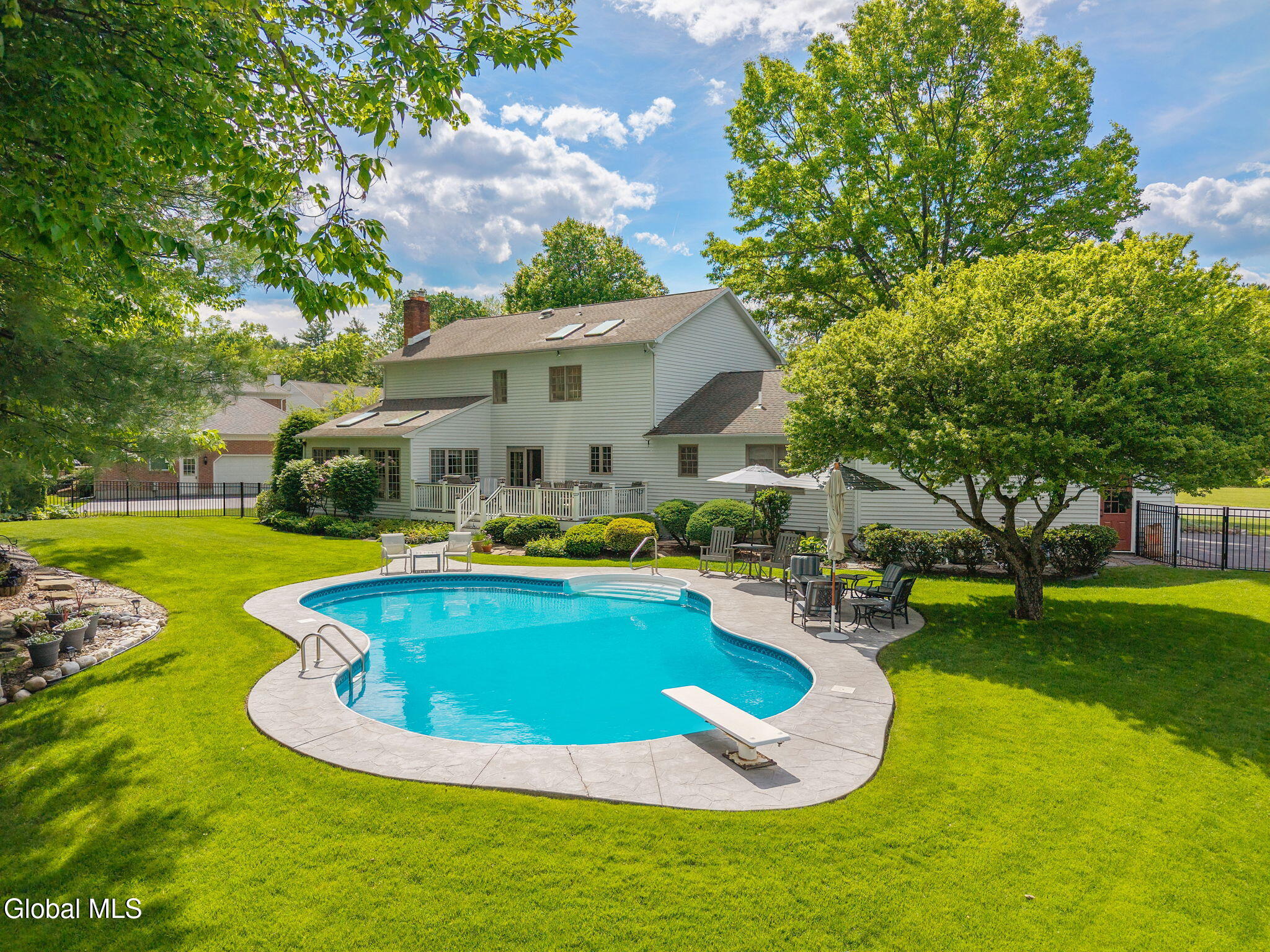 819 Via Marchella Schenectady NY 12303