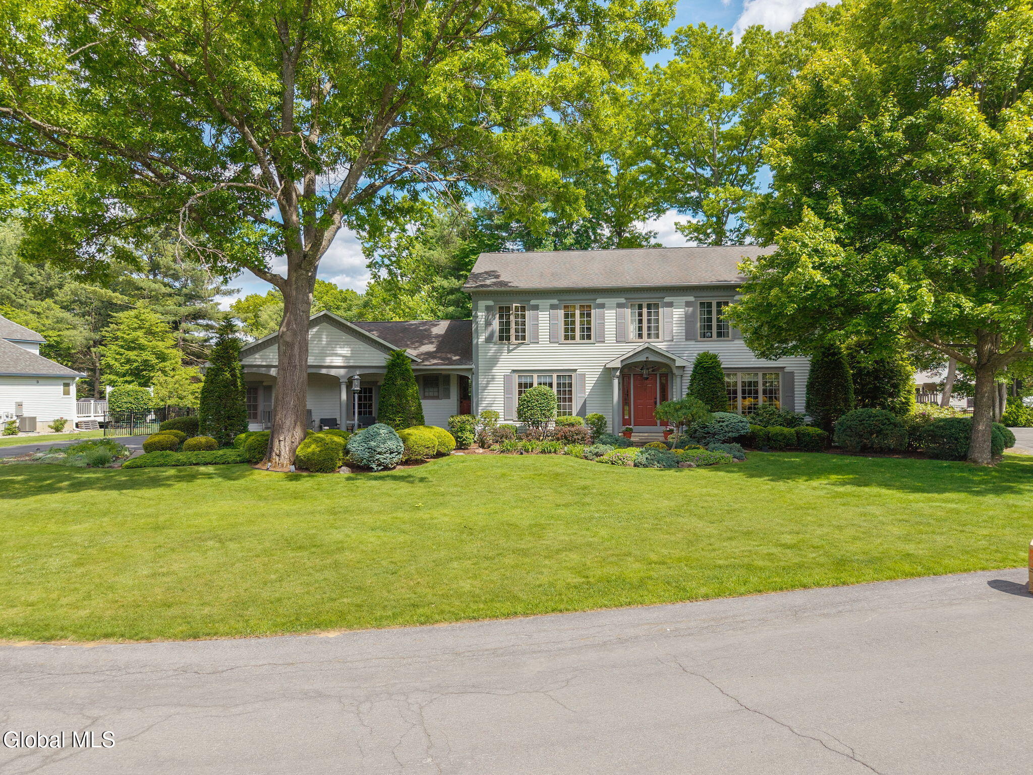 819 Via Marchella Schenectady NY 12303