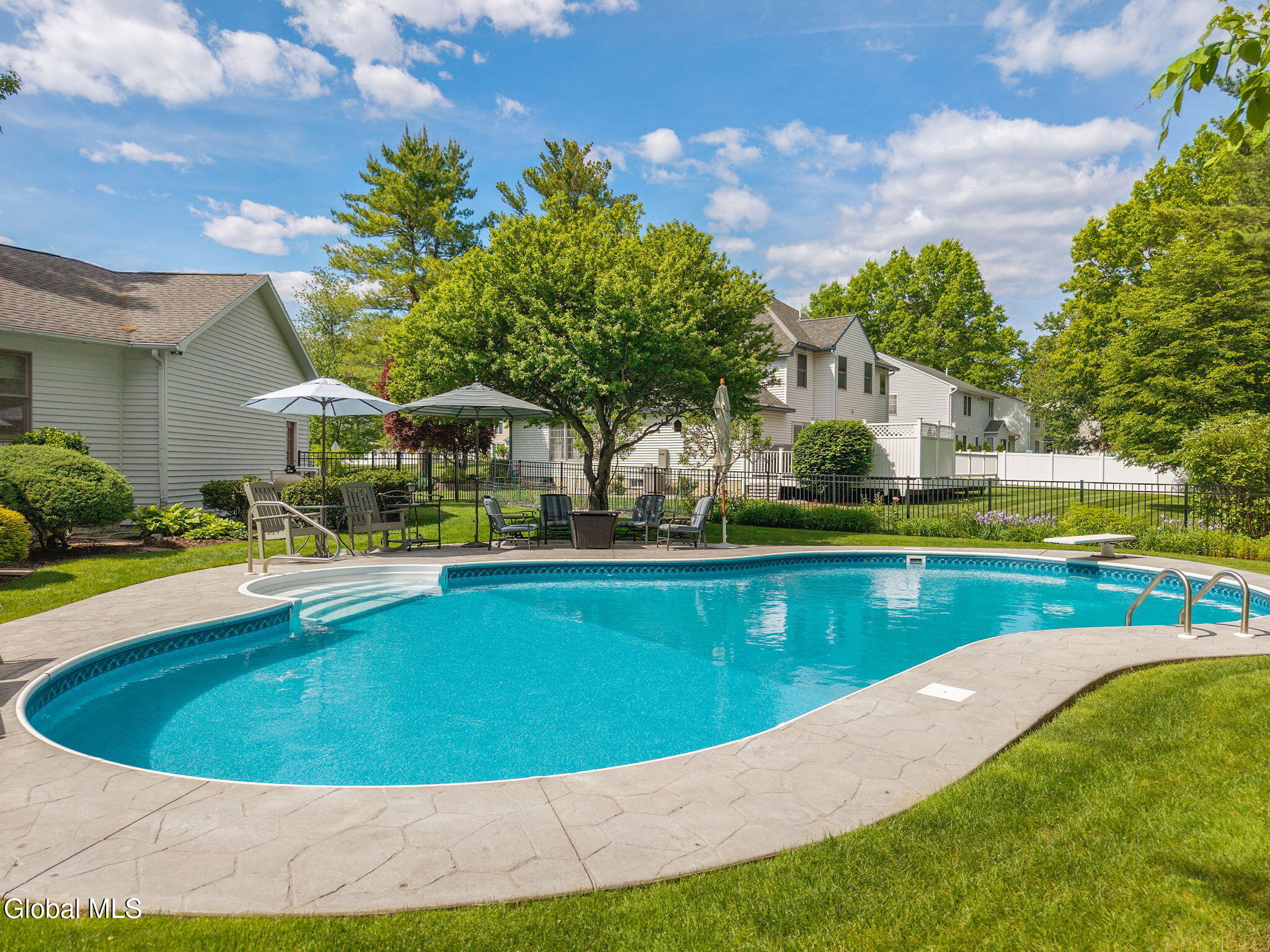 819 Via Marchella Schenectady NY 12303