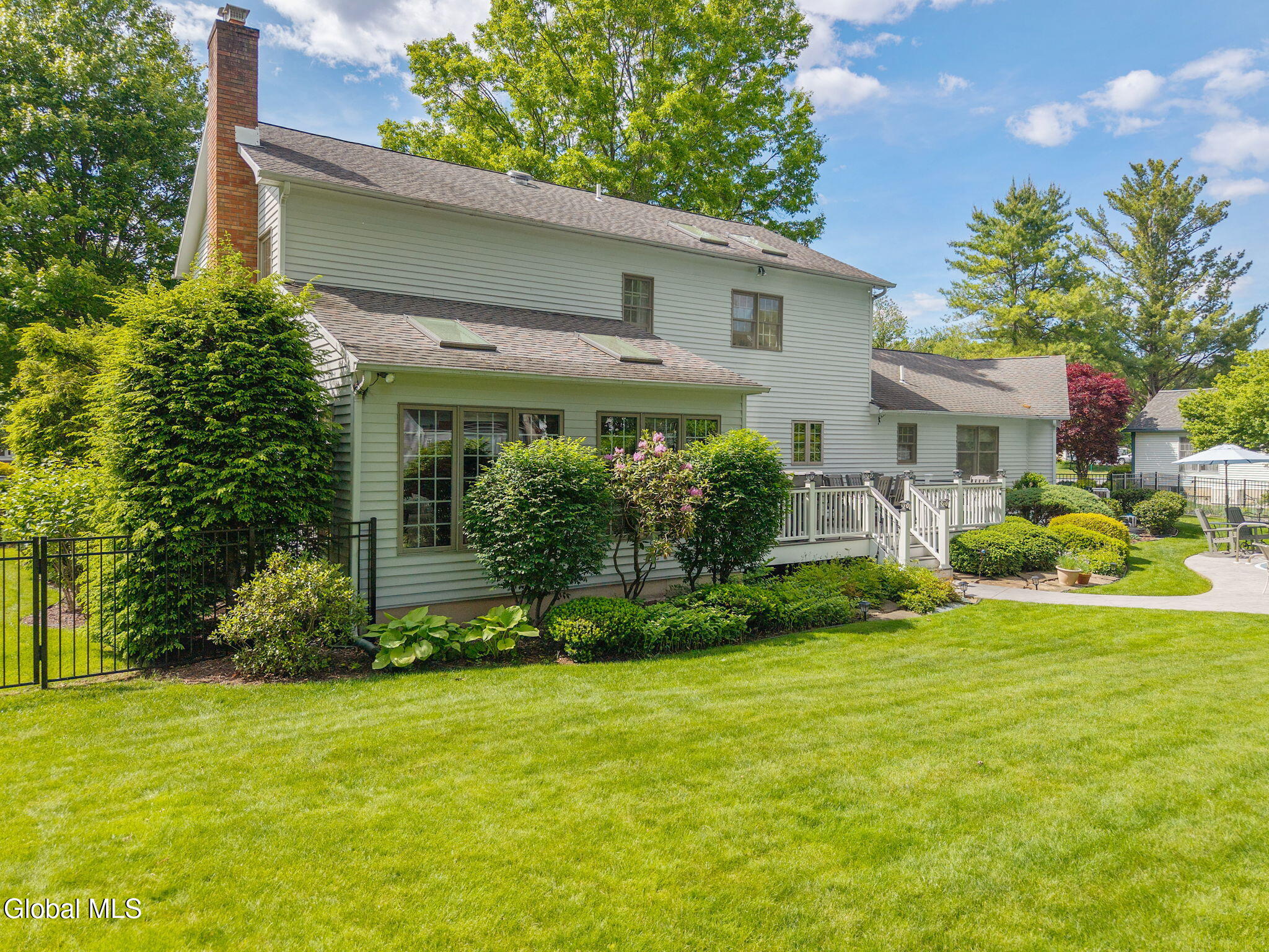 819 Via Marchella Schenectady NY 12303