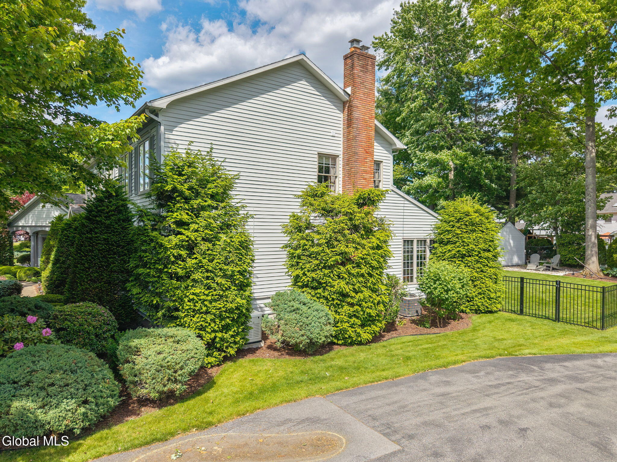 819 Via Marchella Schenectady NY 12303