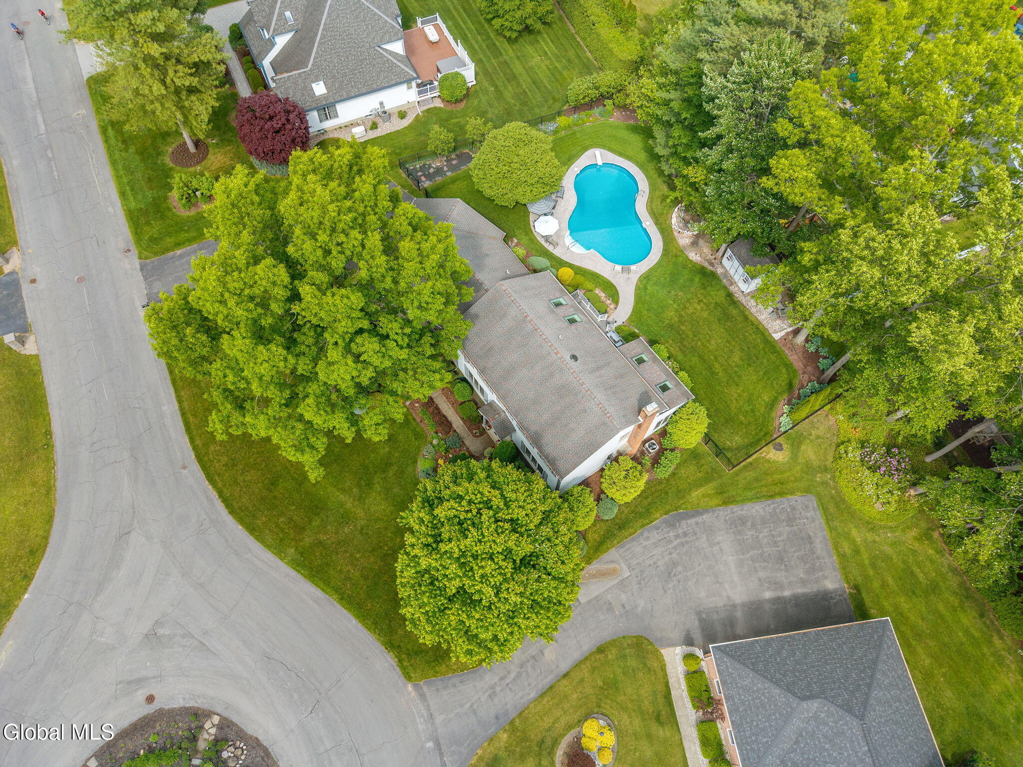 819 Via Marchella Schenectady NY 12303