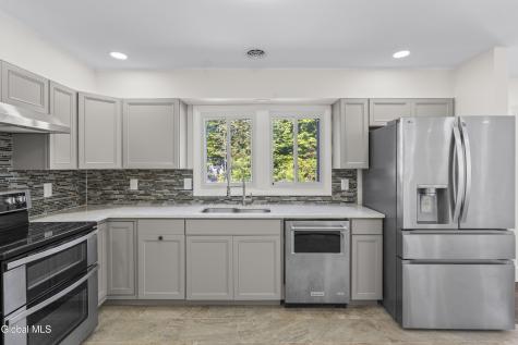 14 Granada Drive Clifton Park NY 12065
