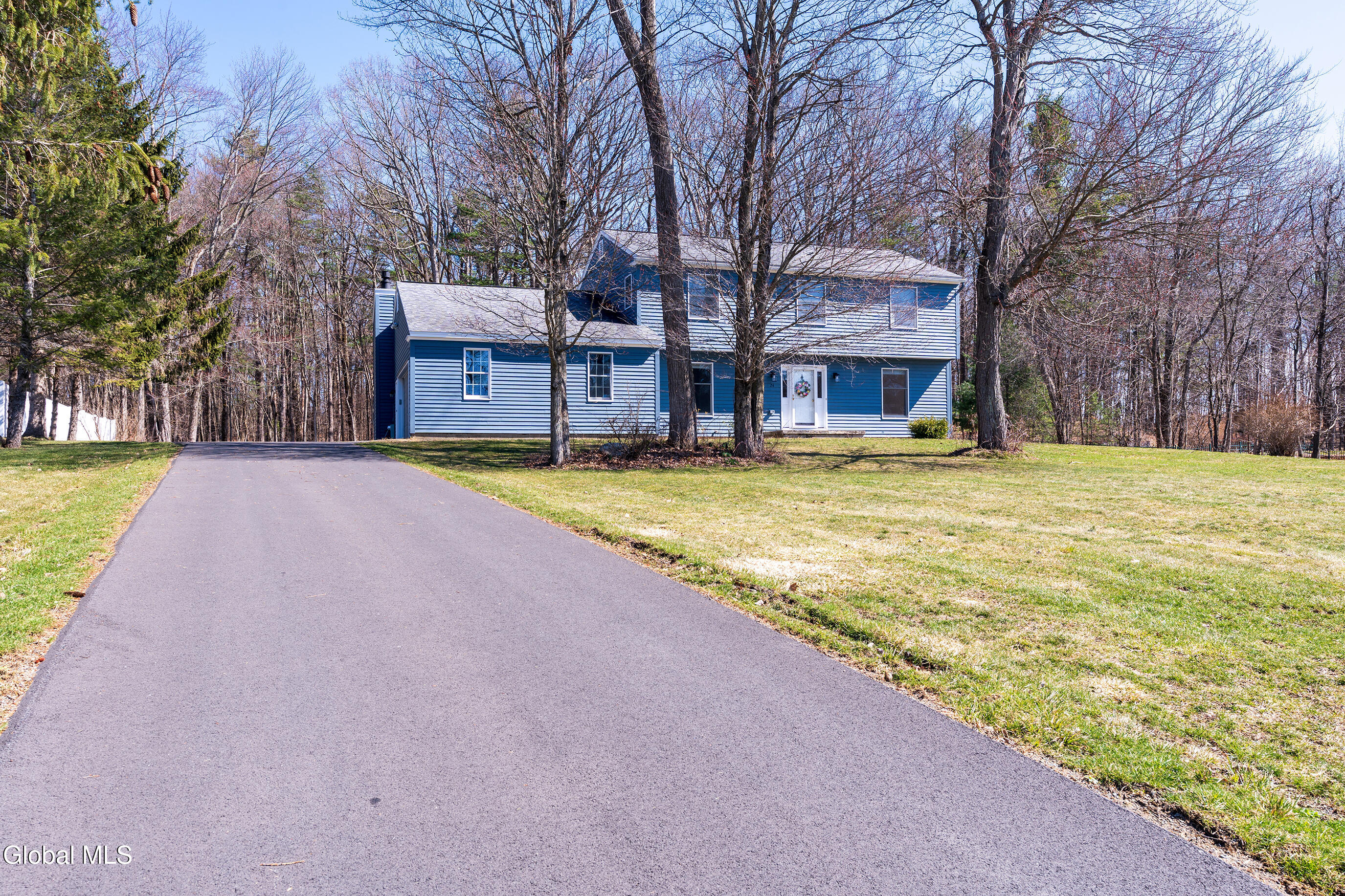24 Huntswood Lane East Greenbush NY 12061