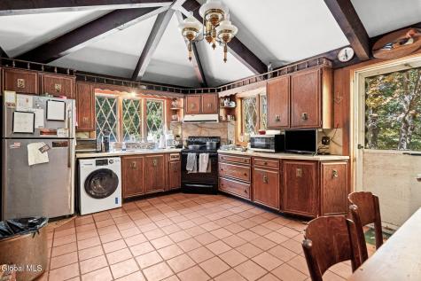 265 Peck Road Wynantskill NY 12198