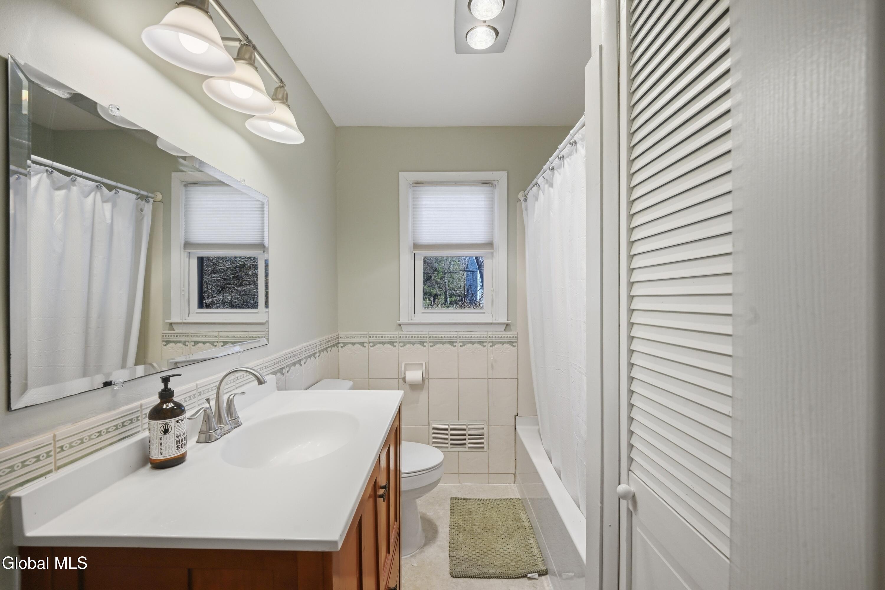 138 Birchwood Drive Schenectady NY 12303