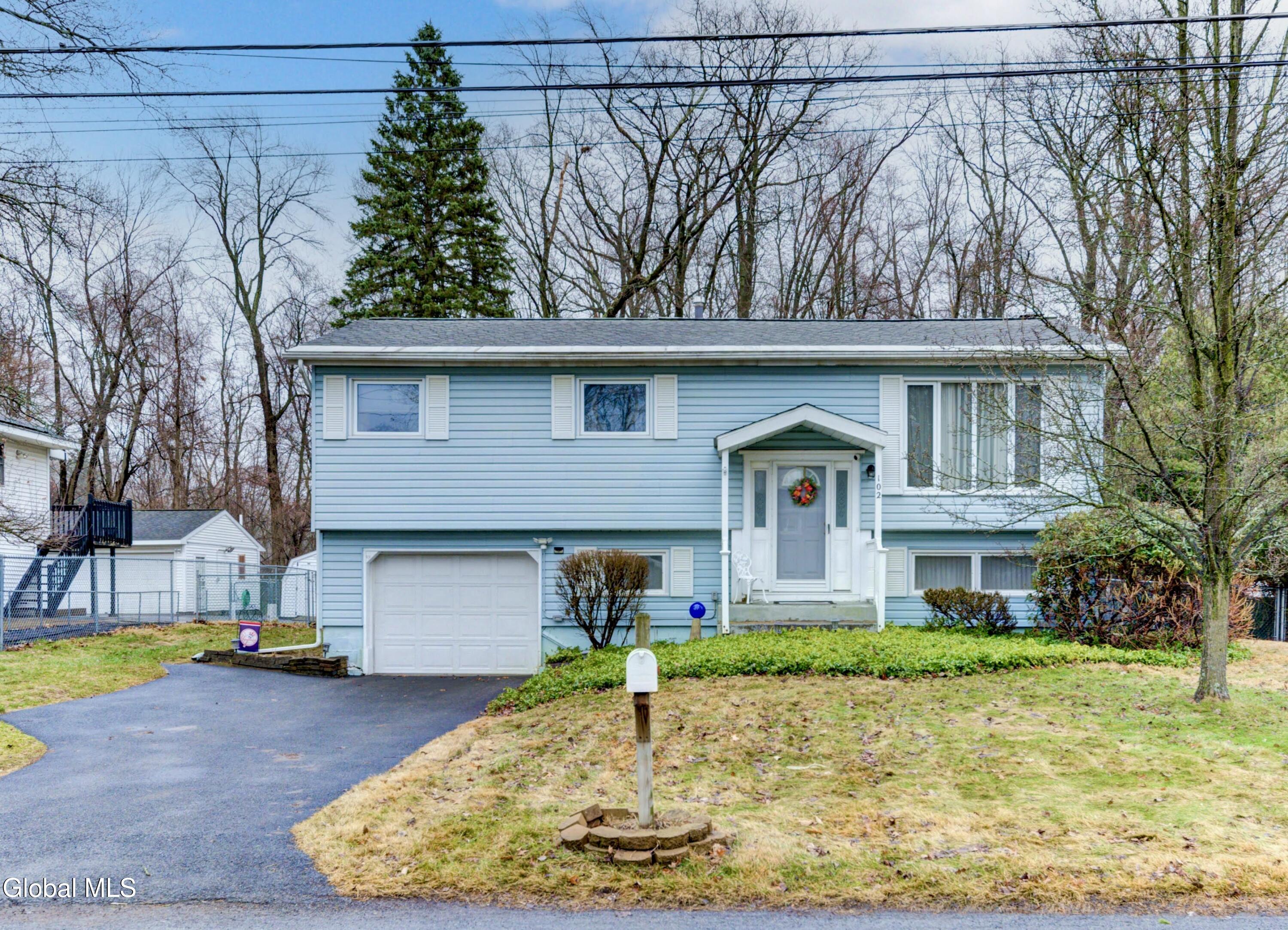 102 Rapple Drive Colonie NY 12205
