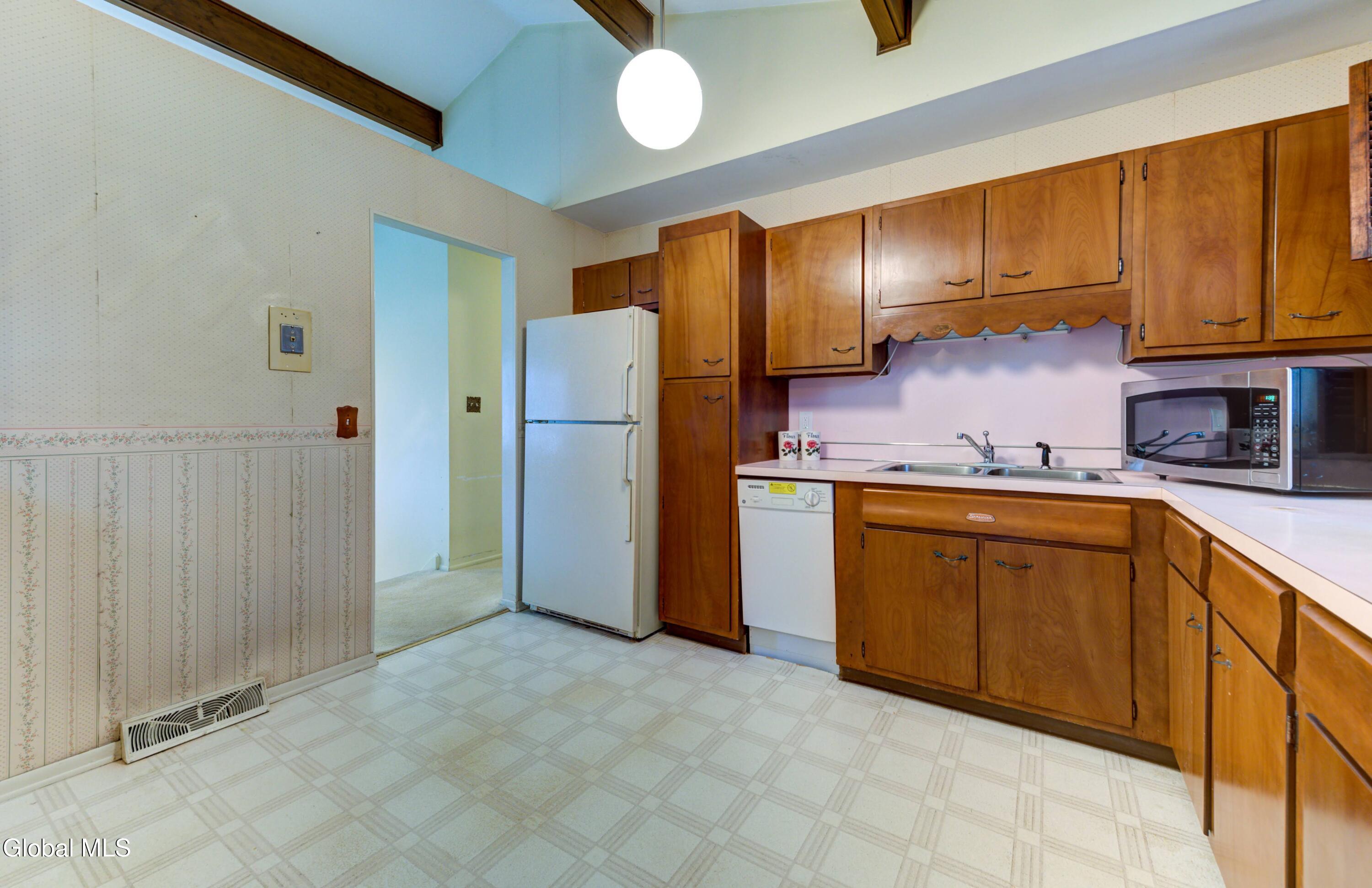 102 Rapple Drive Colonie NY 12205