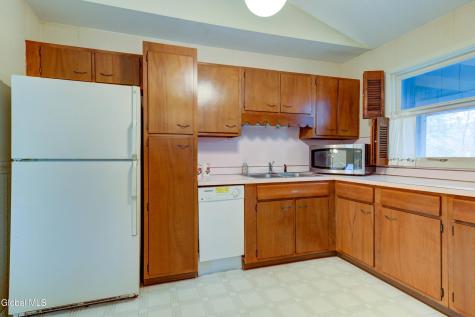 102 Rapple Drive Colonie NY 12205